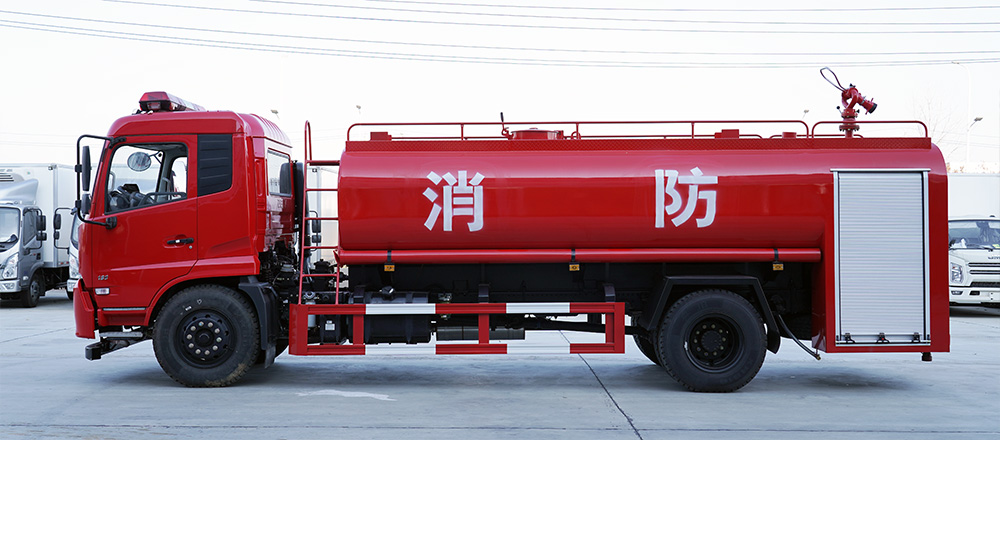 东风天锦消防洒水车图2